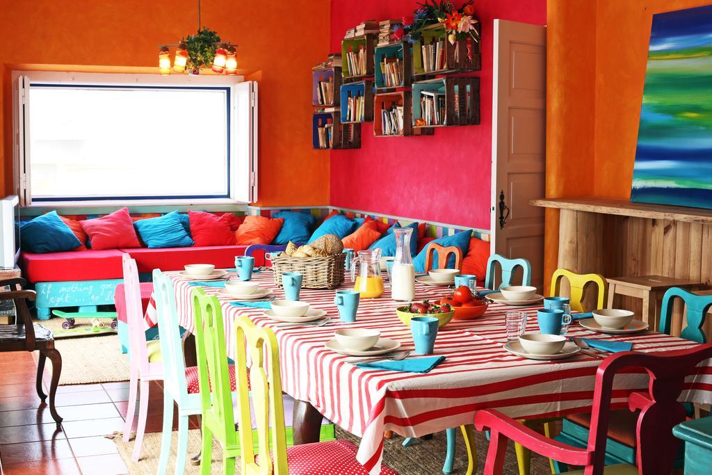 Chill In Ericeira Surf House Hostel Ngoại thất bức ảnh