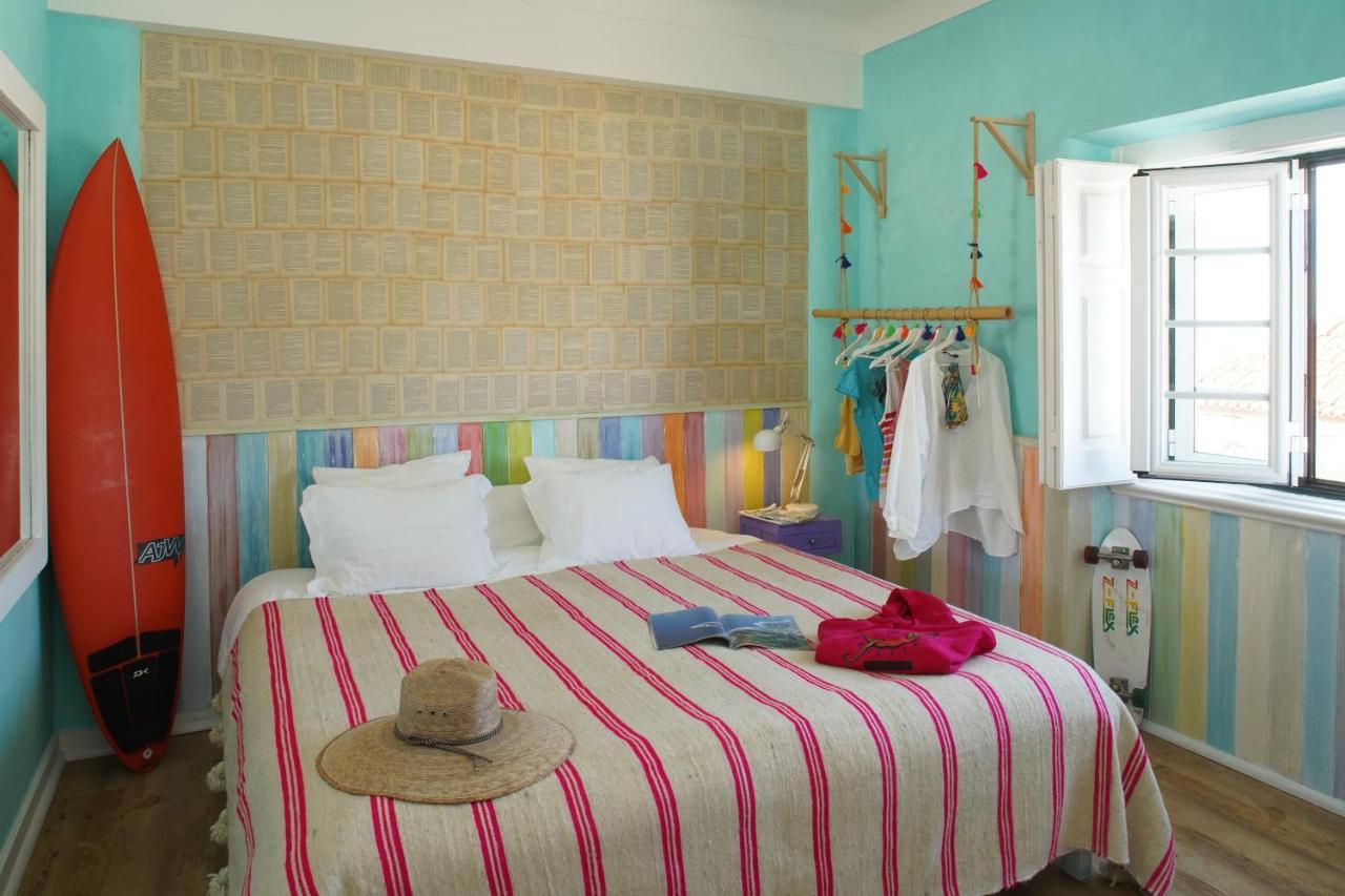 Chill In Ericeira Surf House Hostel Ngoại thất bức ảnh