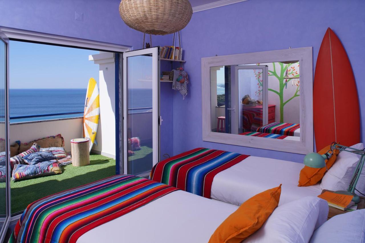 Chill In Ericeira Surf House Hostel Ngoại thất bức ảnh